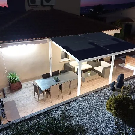 R125 - Casa Traviesa *
